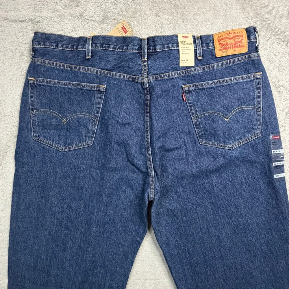 NWT Levis 550 Relaxed Fit Tapered Leg Jeans Mens Actual Size 48x28